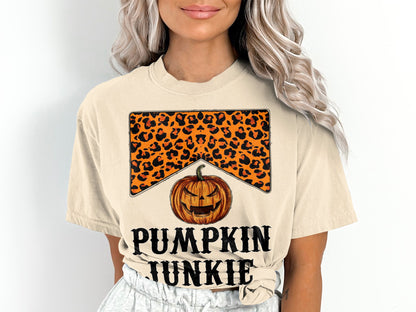 Women's Pumpkin Junkie  Halloween Funny T-Shirt