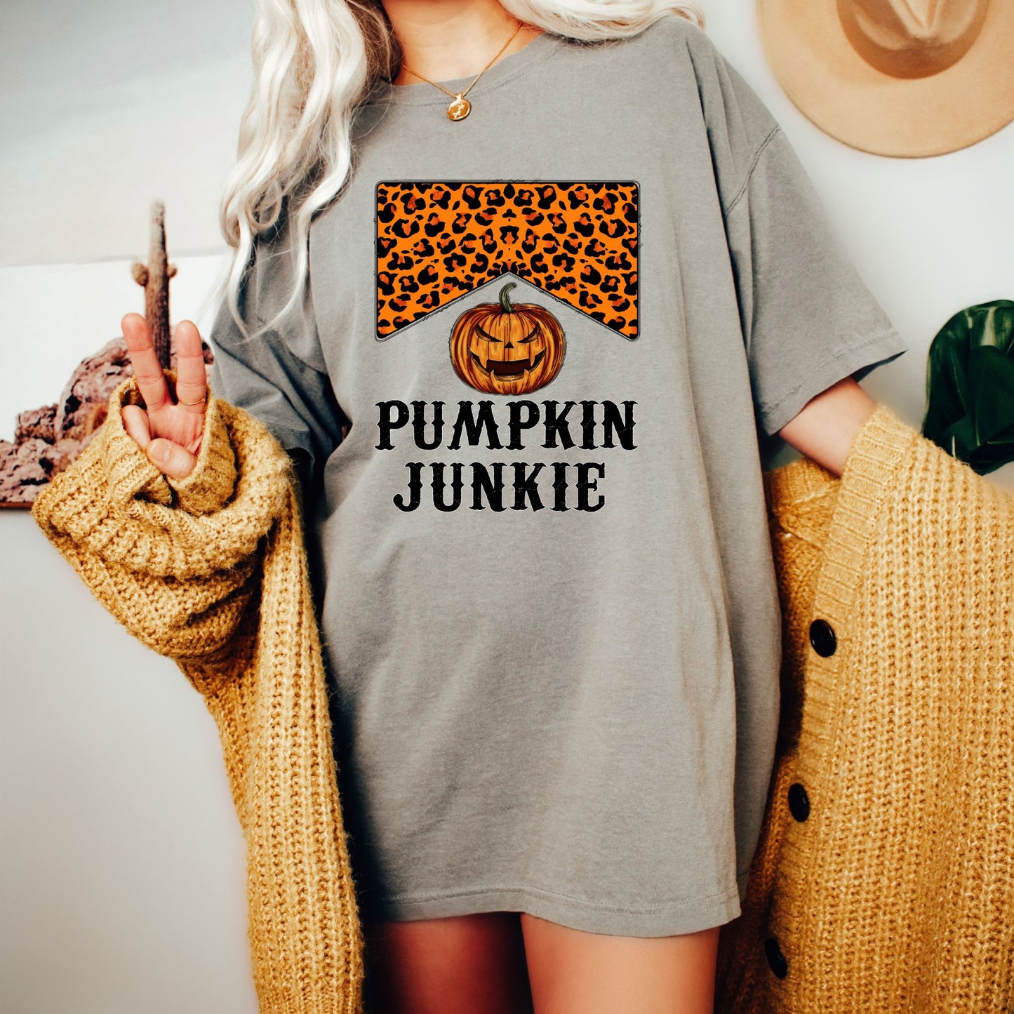 Women's Pumpkin Junkie  Halloween Funny T-Shirt