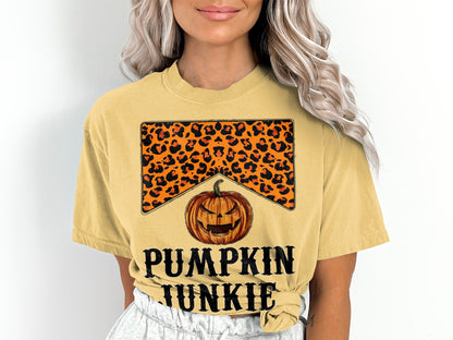 Women's Pumpkin Junkie  Halloween Funny T-Shirt