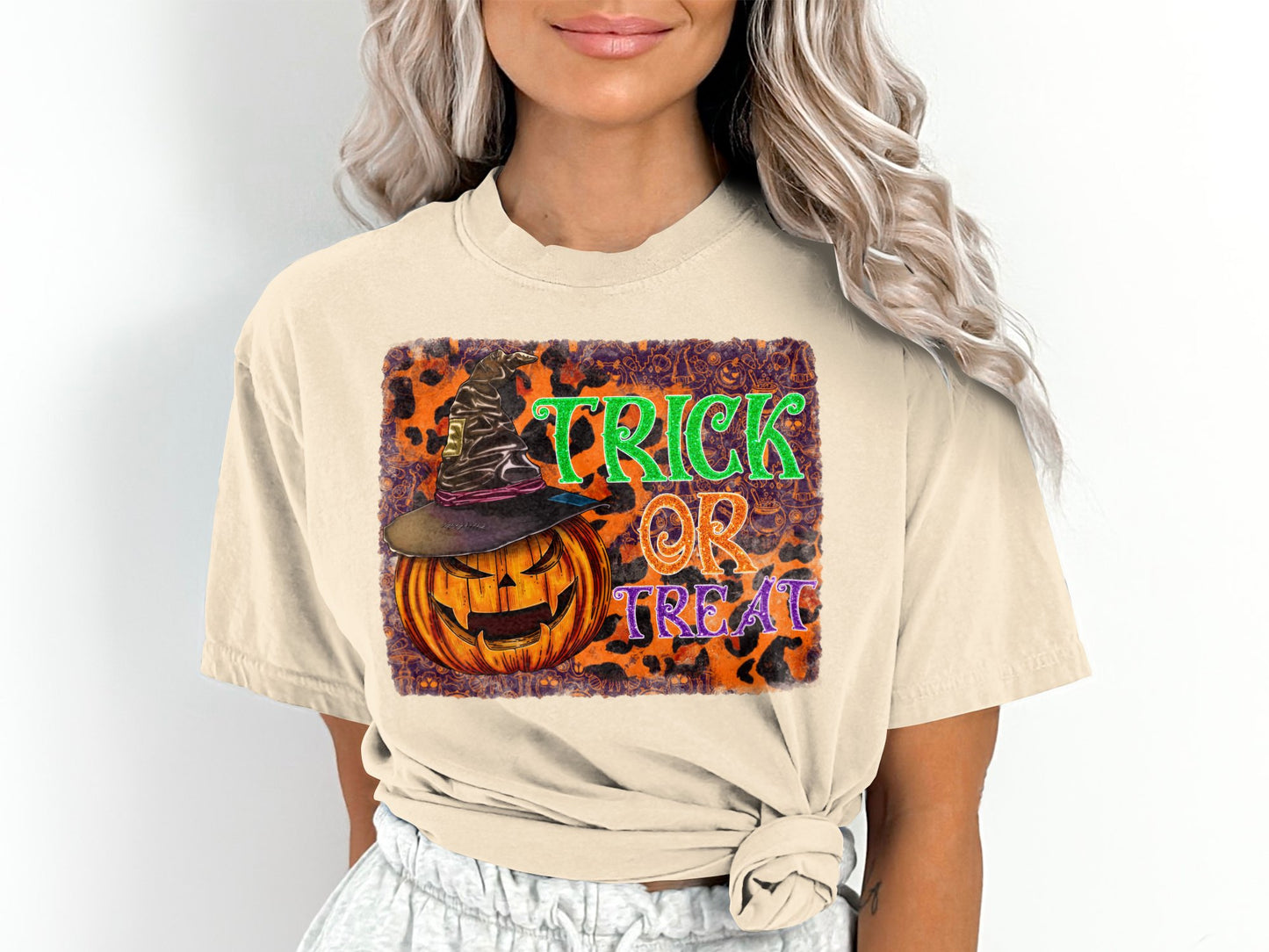 Women's Trick or Treat Pumpkin Witch Hat T-Shirt