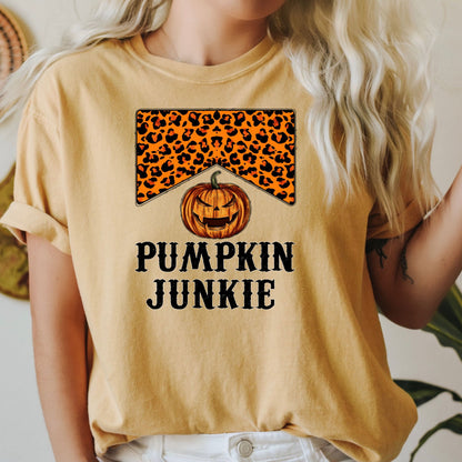 Women's Pumpkin Junkie  Halloween Funny T-Shirt