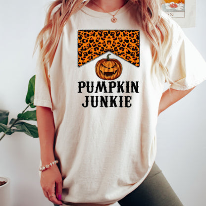 Women's Pumpkin Junkie  Halloween Funny T-Shirt