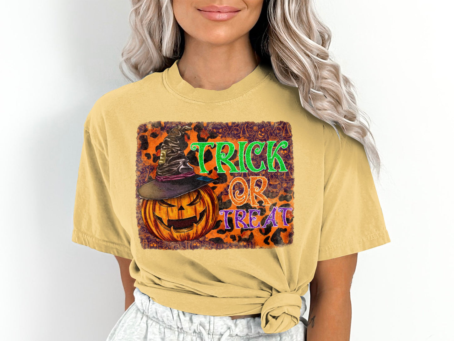 Women's Trick or Treat Pumpkin Witch Hat T-Shirt