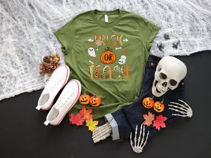 Teacher Trick or Teach Halloween T-Shirt