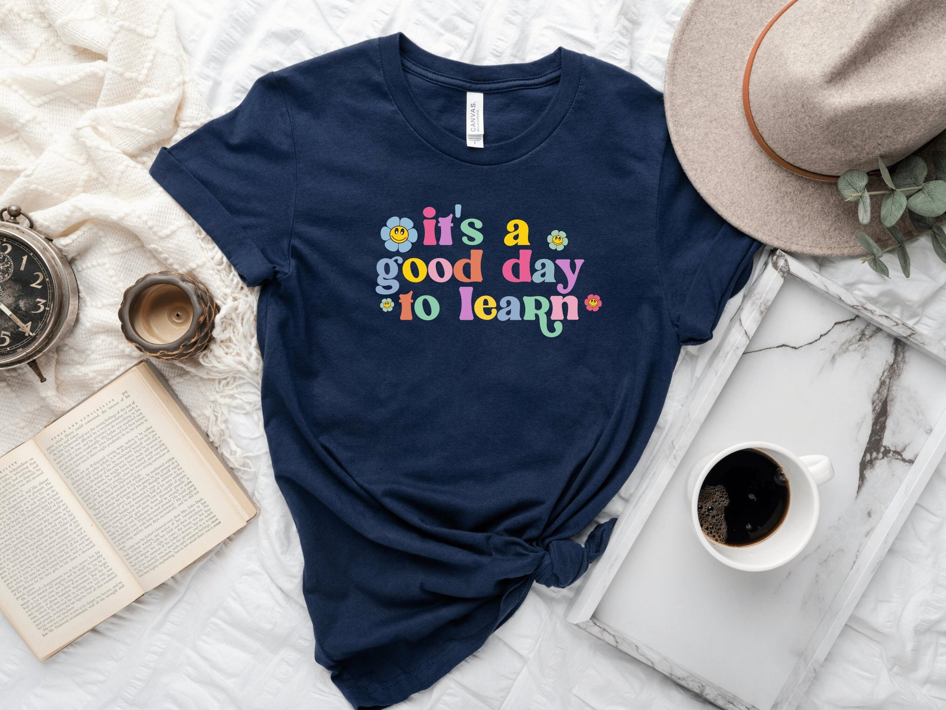 First Day of School T-Shirt, Back to School Cute Teacher Shirt, New Teacher 2022, It's A Good Day to Learn, - Mardonyx T-Shirt