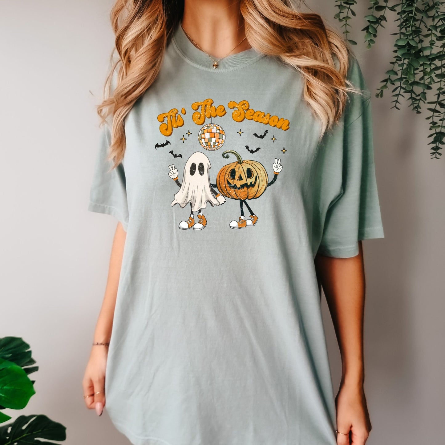 Women's Fall Tis the Season Retro T-Shirt, Plus Size Fall Shirt, Fall Comfort Colors Shirt, Autumn Clothing, Funny Halloween Shirt