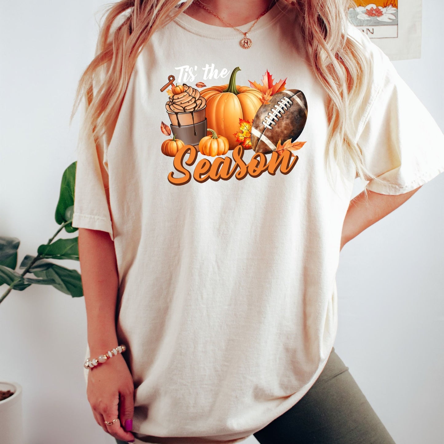 Thanksgiving T-Shirt for Women, Tis the Season Football T-Shirt, Football T-Shirts, Fall T-Shirts, Plus Size Fall Shirt